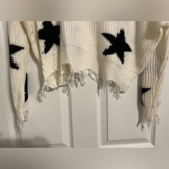 Cream and Black Star Sweater! - Picture 4 of 4